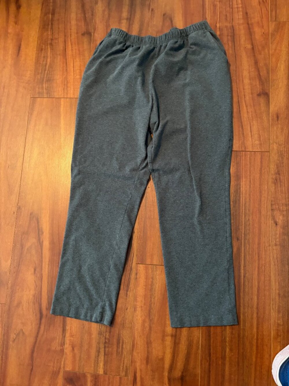 LL Bean Women's Perfect Fit Pants, Original Fit, "Dark Grey Heather" Lg Petite - Picture 3 of 4